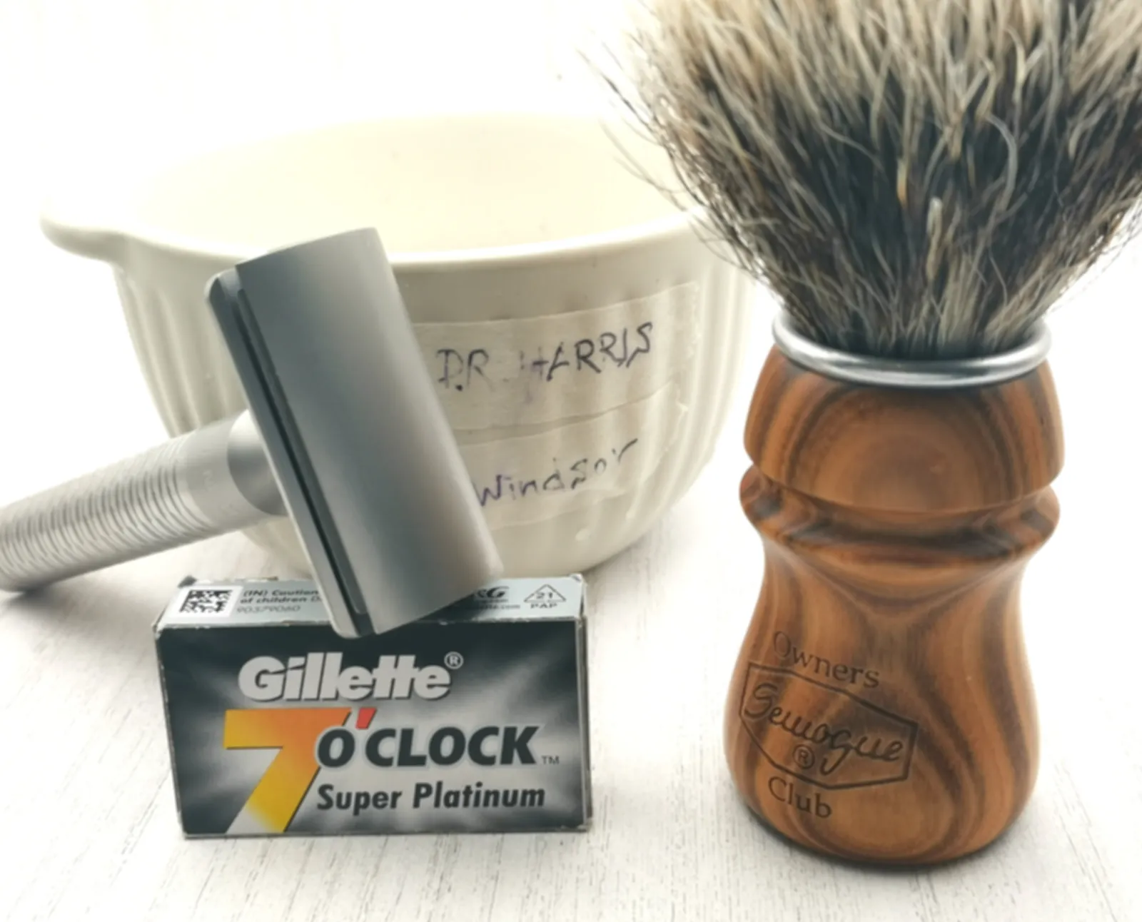 2024-06-20 日記 ROCCAとGillette Super Platinum(黒)