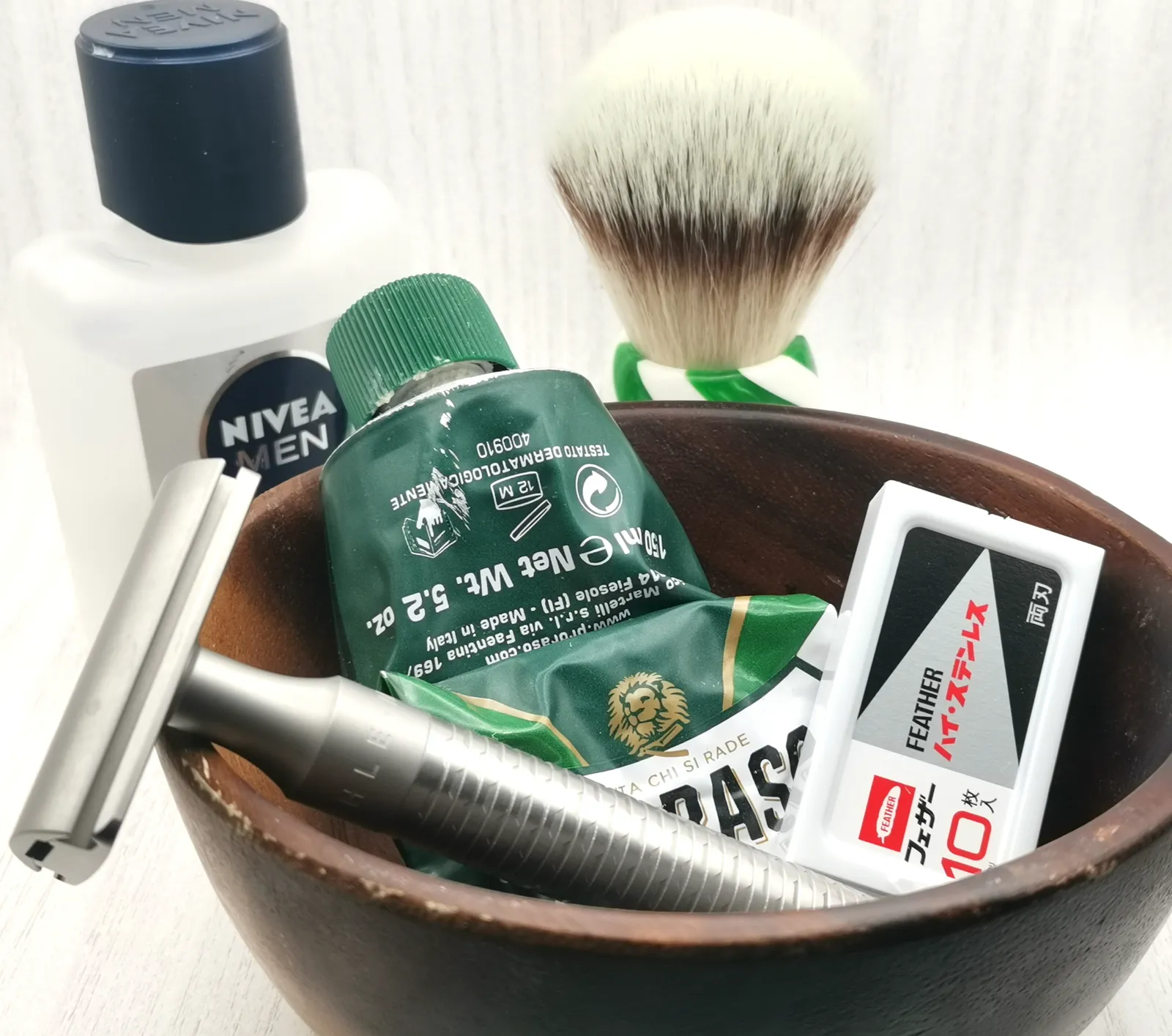 2024-06-22日記：ROCCAとフェザー ハイ・ステンレス