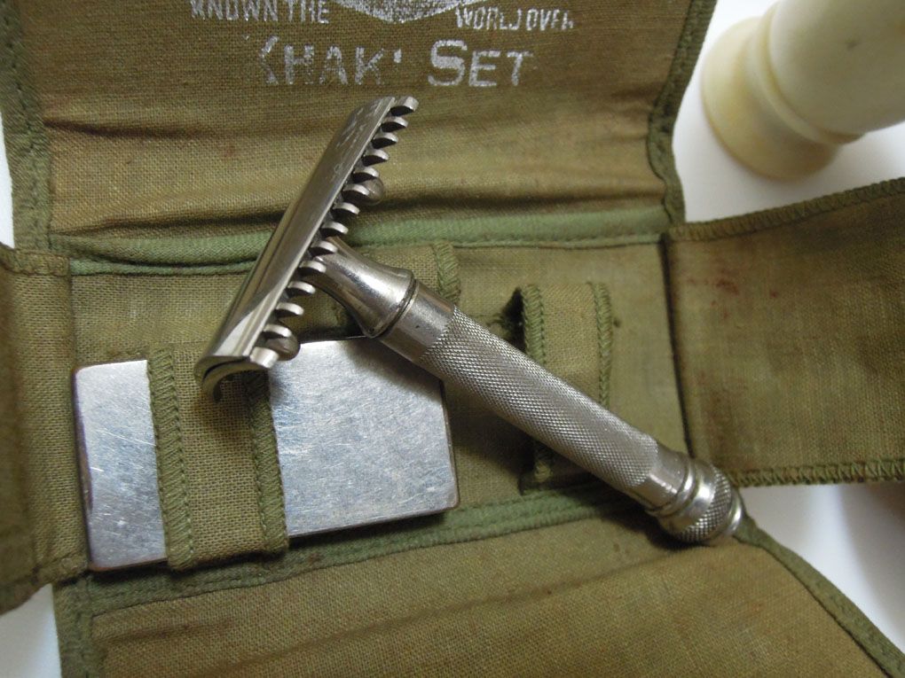 gillette khaki photo